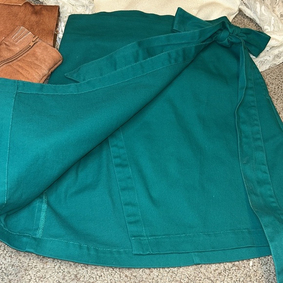 Anthropologie Iris Wrap
Mini skirt - Picture 5 of 10